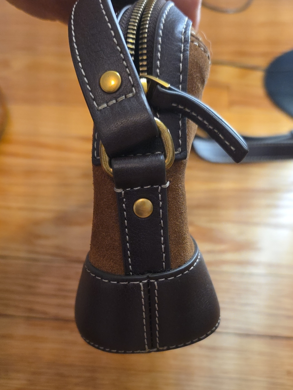 R.M Williams Ranger Cross-body - Picture 4 of 10